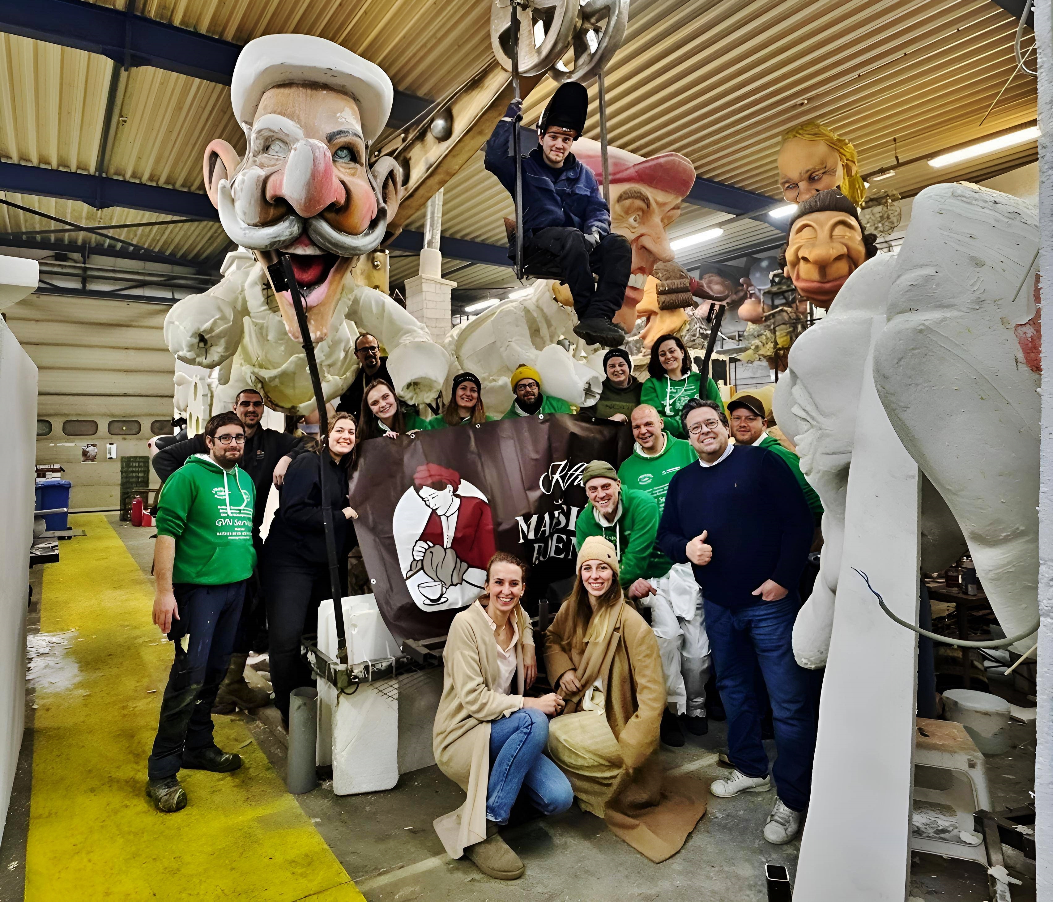Aalst Carnaval 2025 - Stoetthema AKV Droeig: 'Maeskes Kroein, Keiningen van de Kaffeboein!'