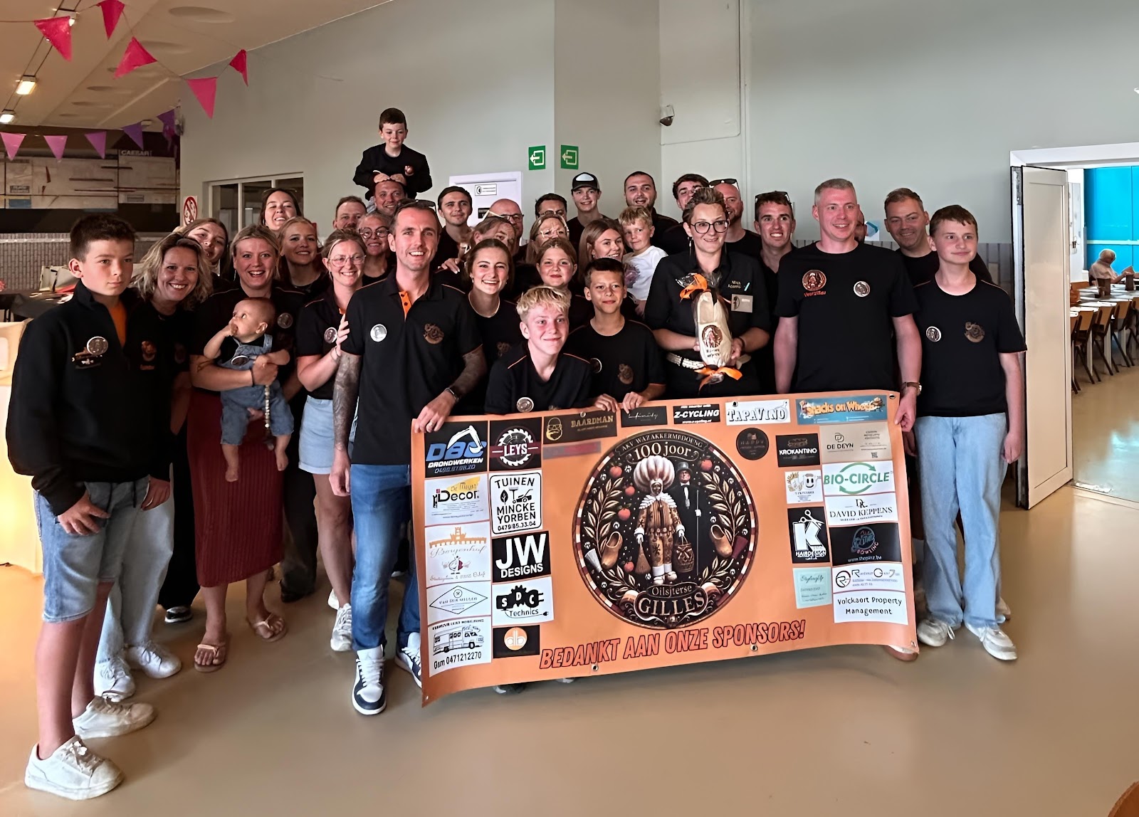 Aalst Carnaval 2027 - Stoetthema AKV Wazakkermédoeng: '100 joor Oilsjterse Gilles'