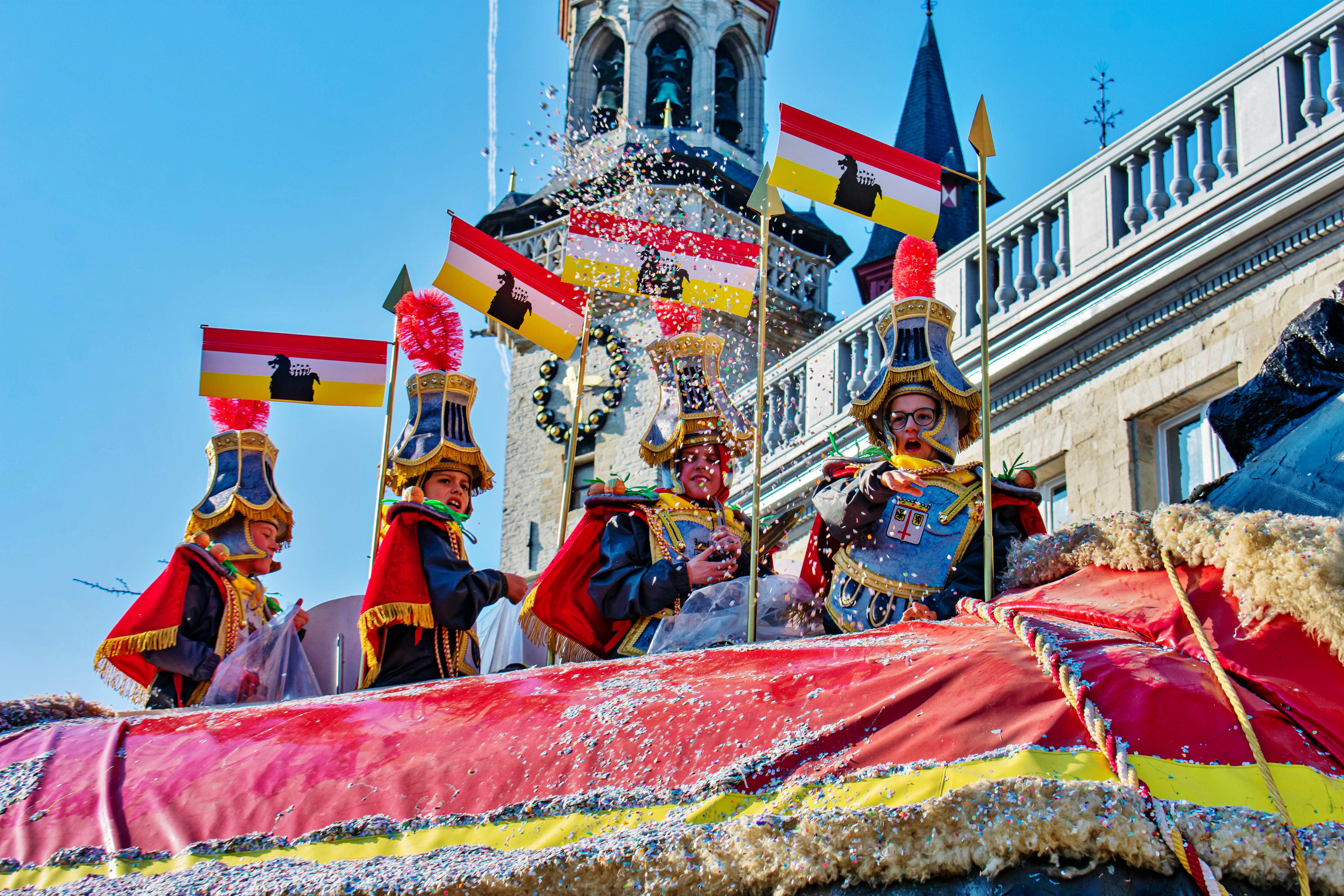 Aalst Carnaval 2026 - Wil jij graag eens op de rug van het Ros Balatum? / Wil je met je klas gratis naar de Winterfoor?