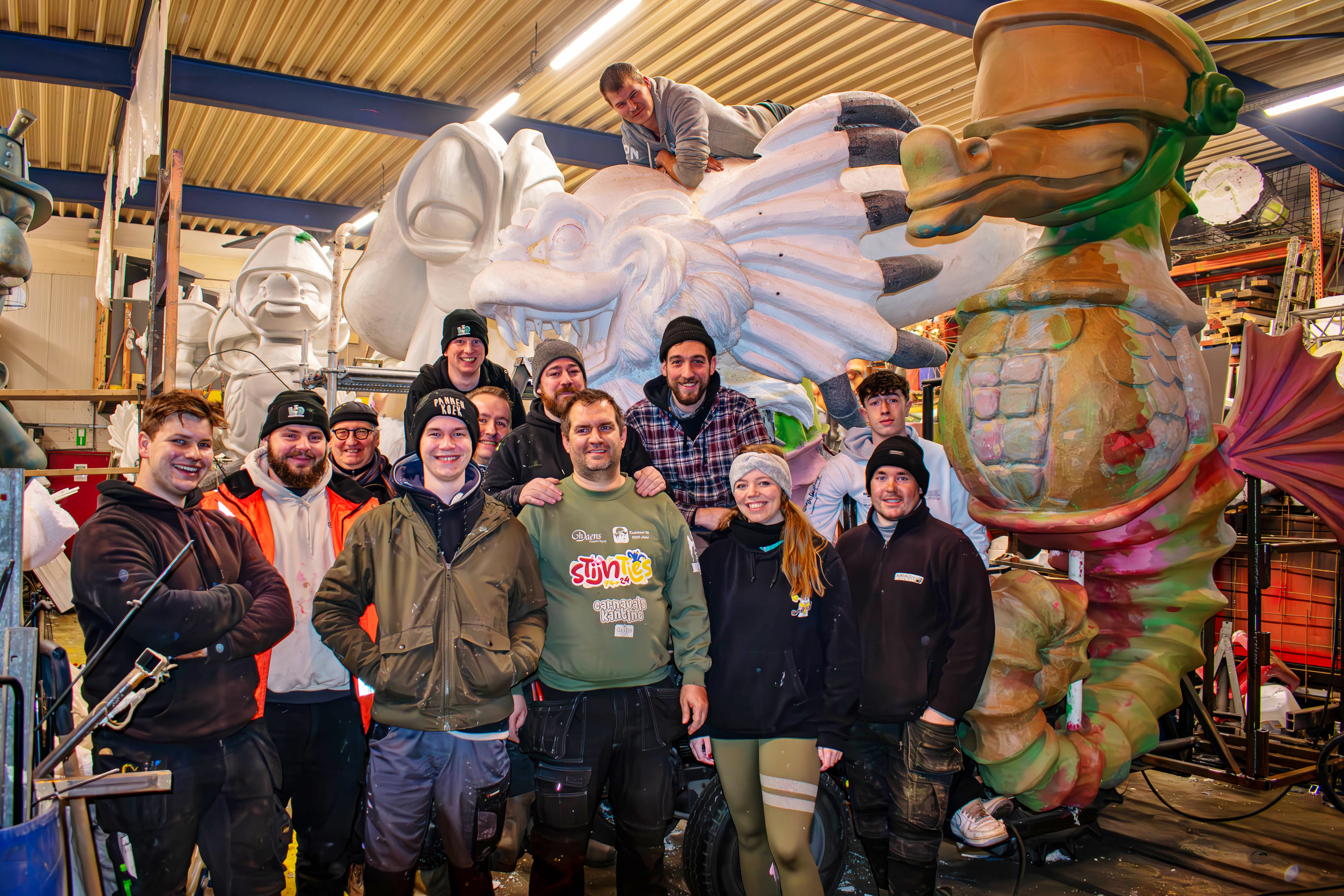 Aalst Carnaval 2025 - Stoetthema AKV De Lodderoeigen: '’t Valt ier aal in ‘t woter'