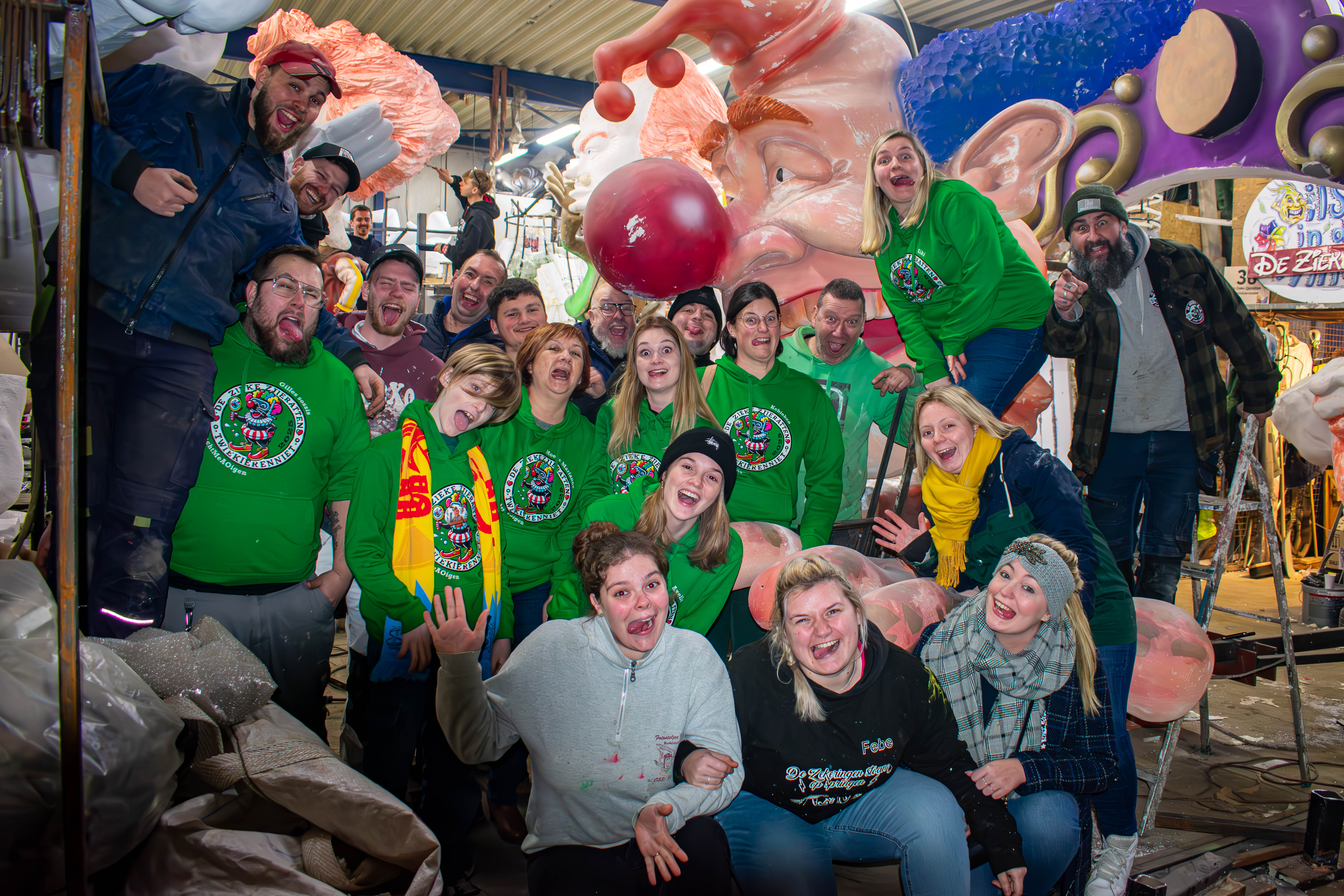 Aalst Carnaval 2025 - Stoetthema AKV De Zieke Zjieratten-Twiekierenniet: 'Lacht me a Oigen'