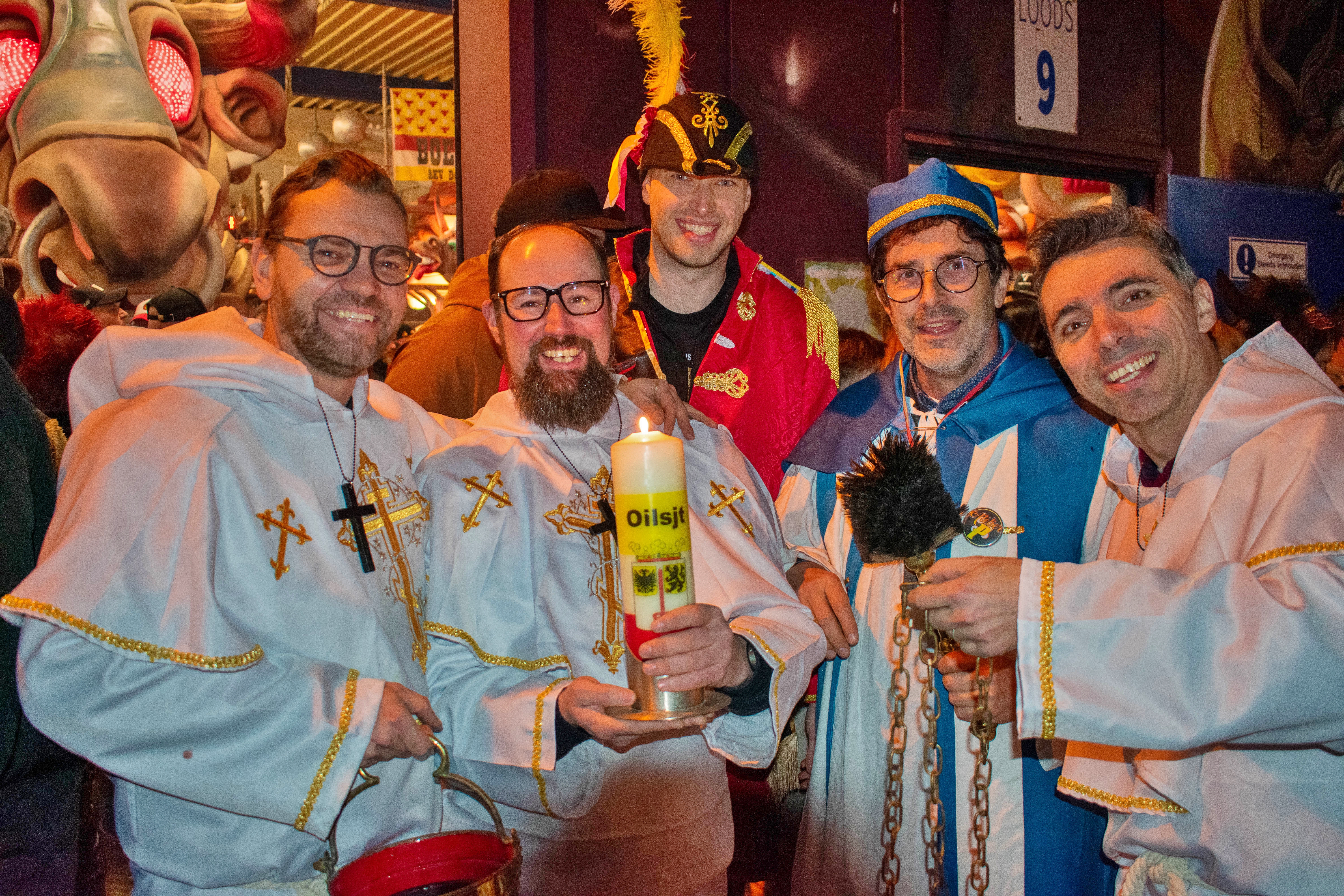 Aalst Carnaval 2025 - Groepen Dopen hun wagens!