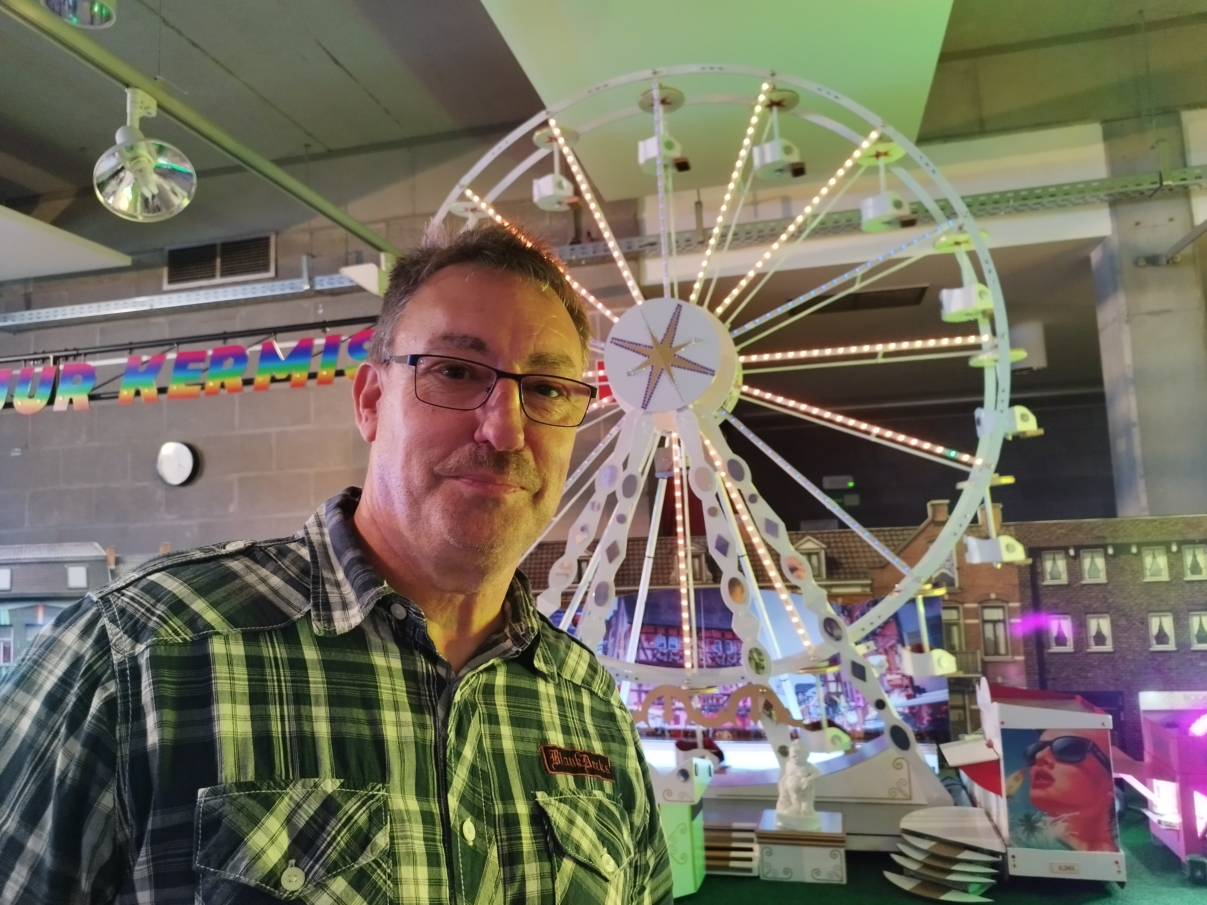 Aalst Carnaval - Bart Neirinckx vertelt vol passie over zijn levenswerk: een échte 'Miniatuur Kermis'!