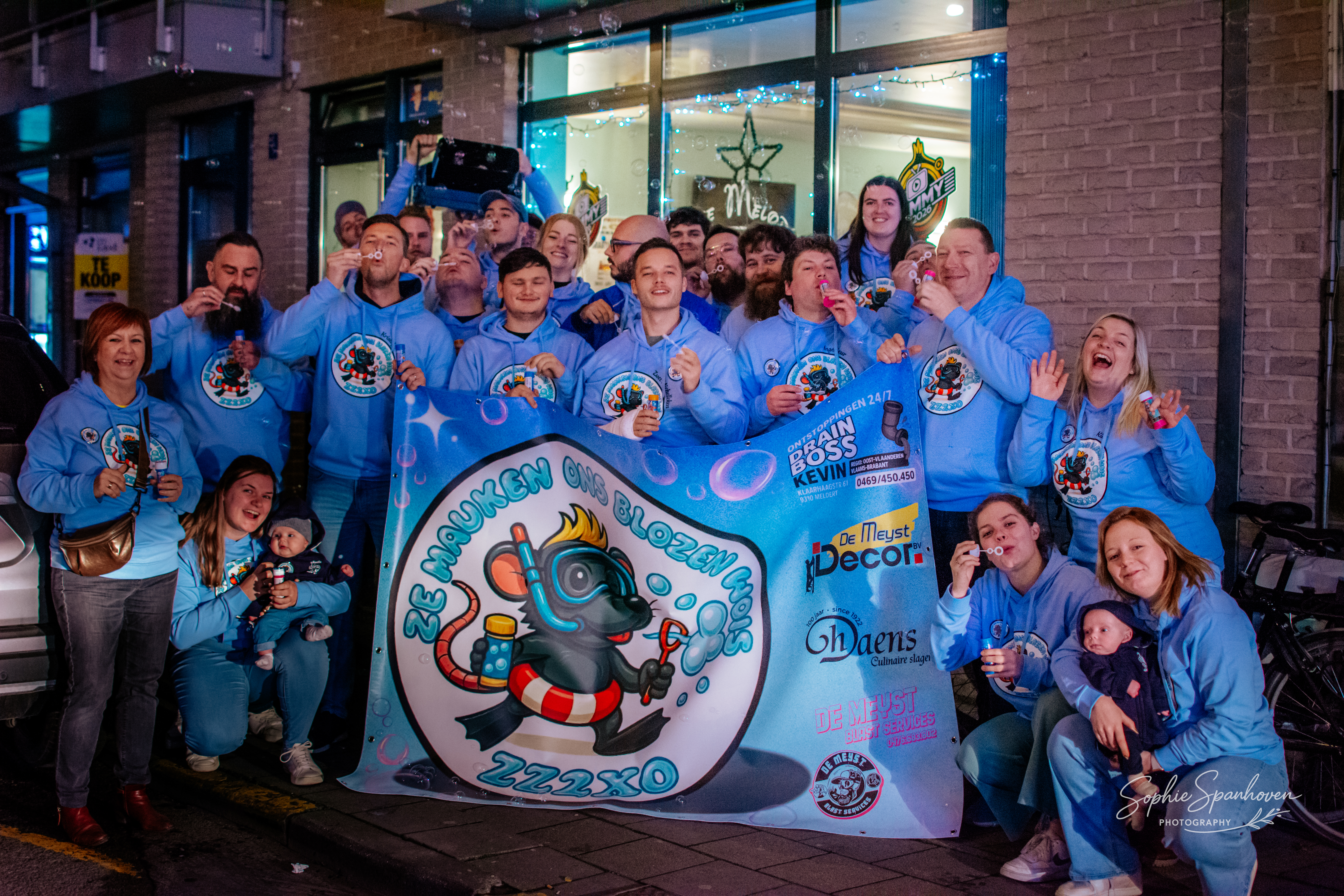 Aalst Carnaval 2026 - Stoetthema AKV De Zieke Zjieratten-Twiekierenniet: 'Ze Mauken Ons Blozen Wois'