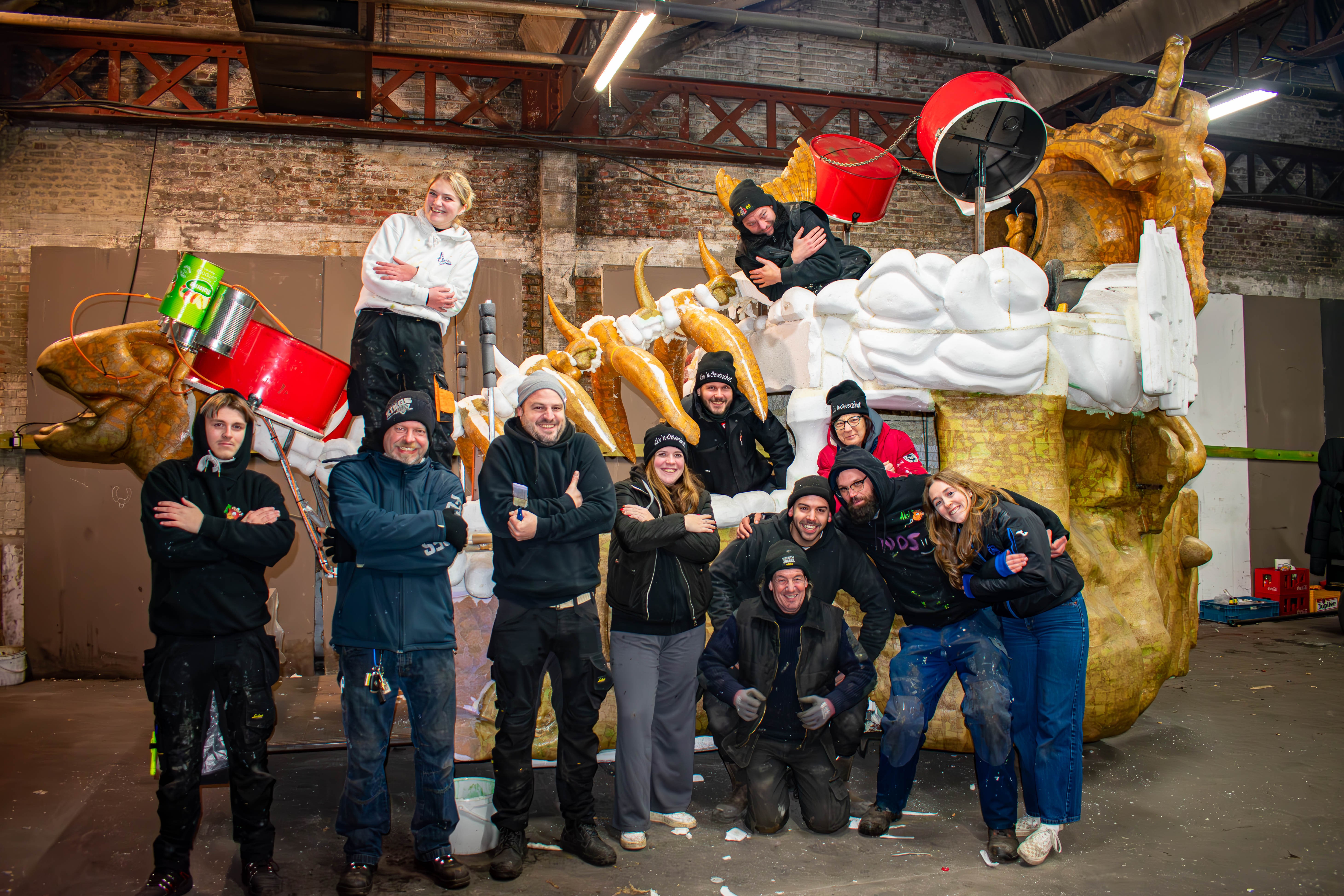 Aalst Carnaval 2025 - Stoetthema AKV 'n Oeverschot: 'De goeie (k)aan toid'