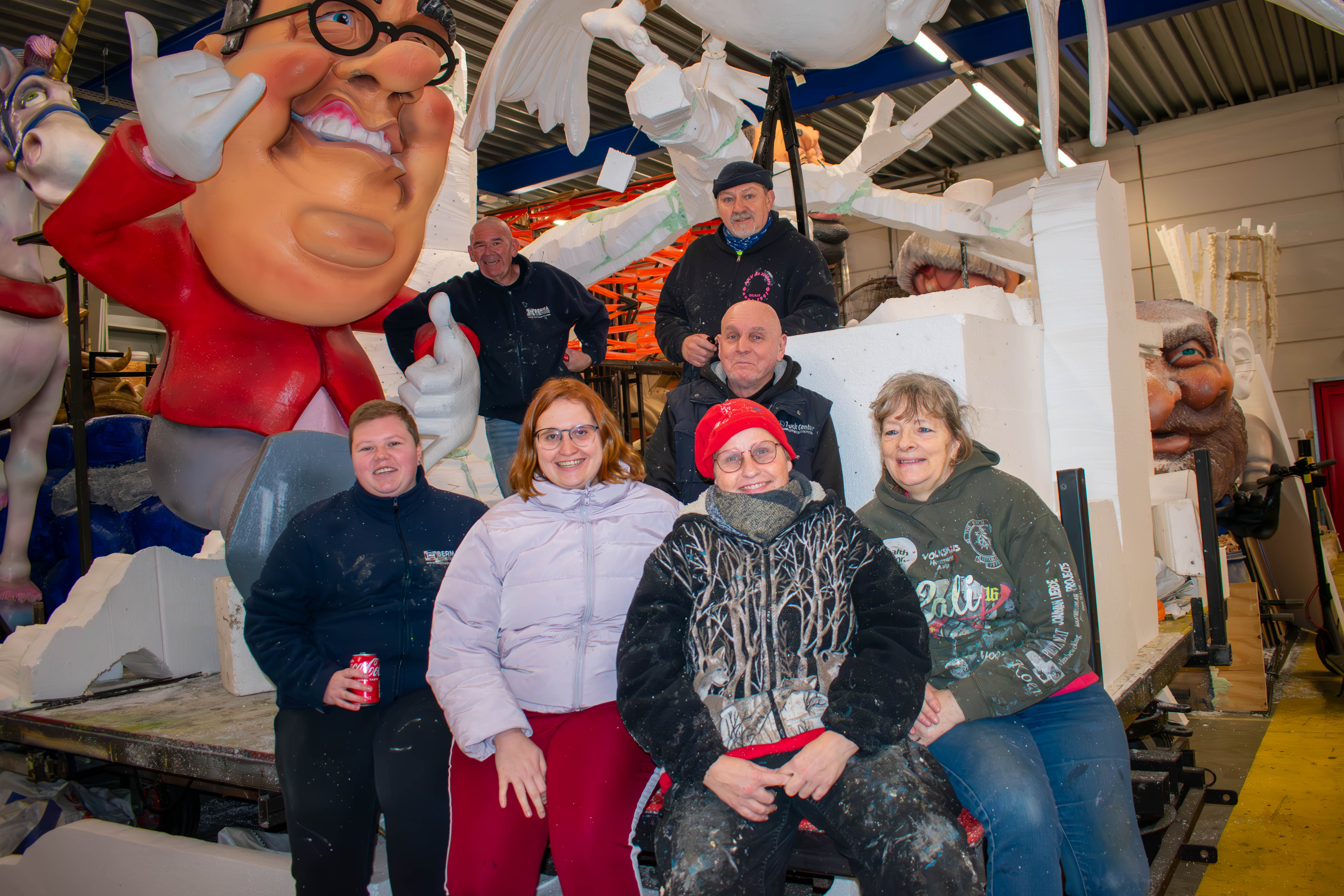 Aalst Carnaval 2025 - Stoetthema AKV De Zoipers: 'Oilsjteneers, e ras van foine spot en fantasie!'