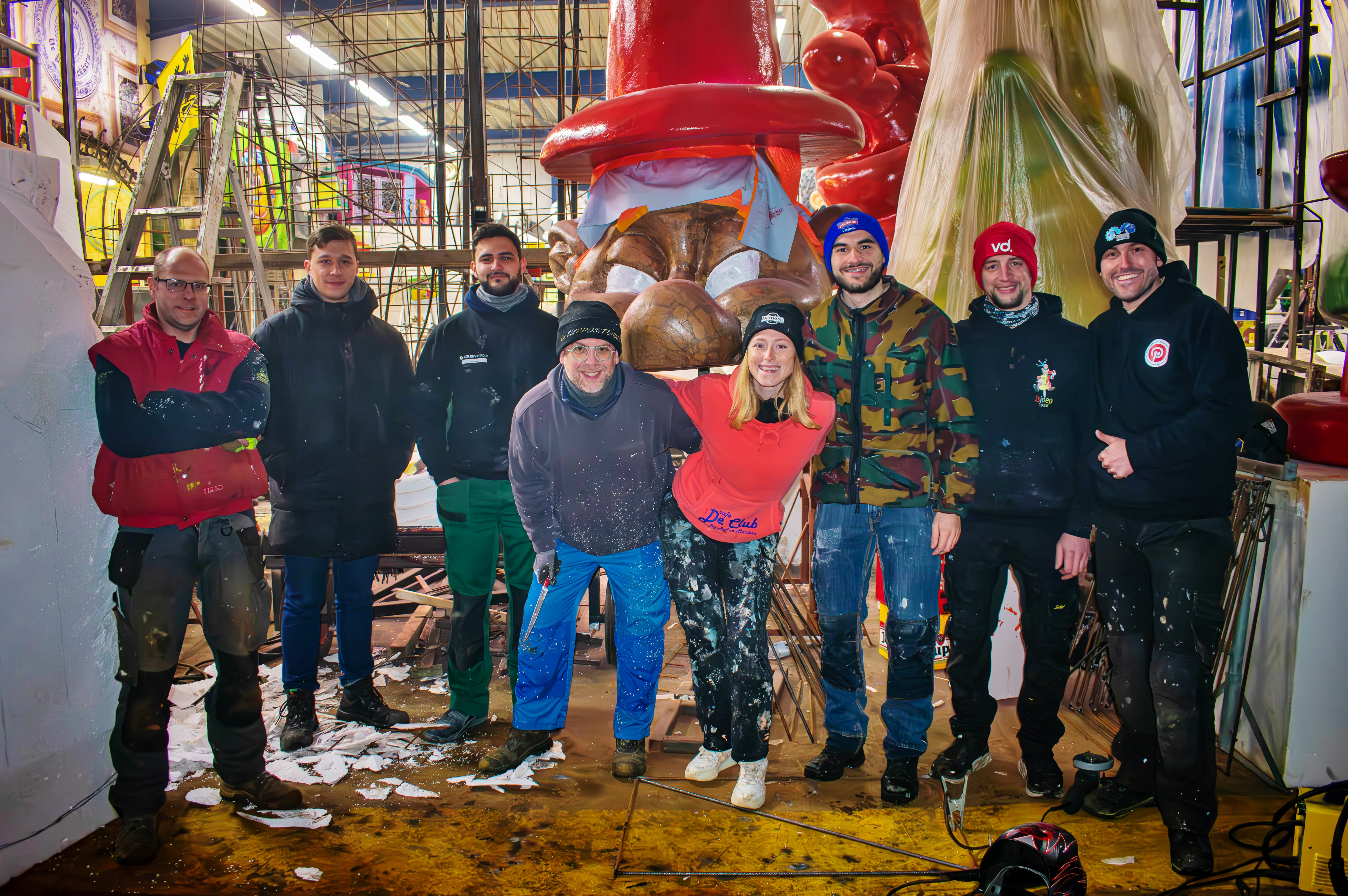 Aalst Carnaval 2025 - Stoetthema AKV De Tsjoepeneizen: 'Pintjerest passeirt als den Oilsjteneer paradeirt!'