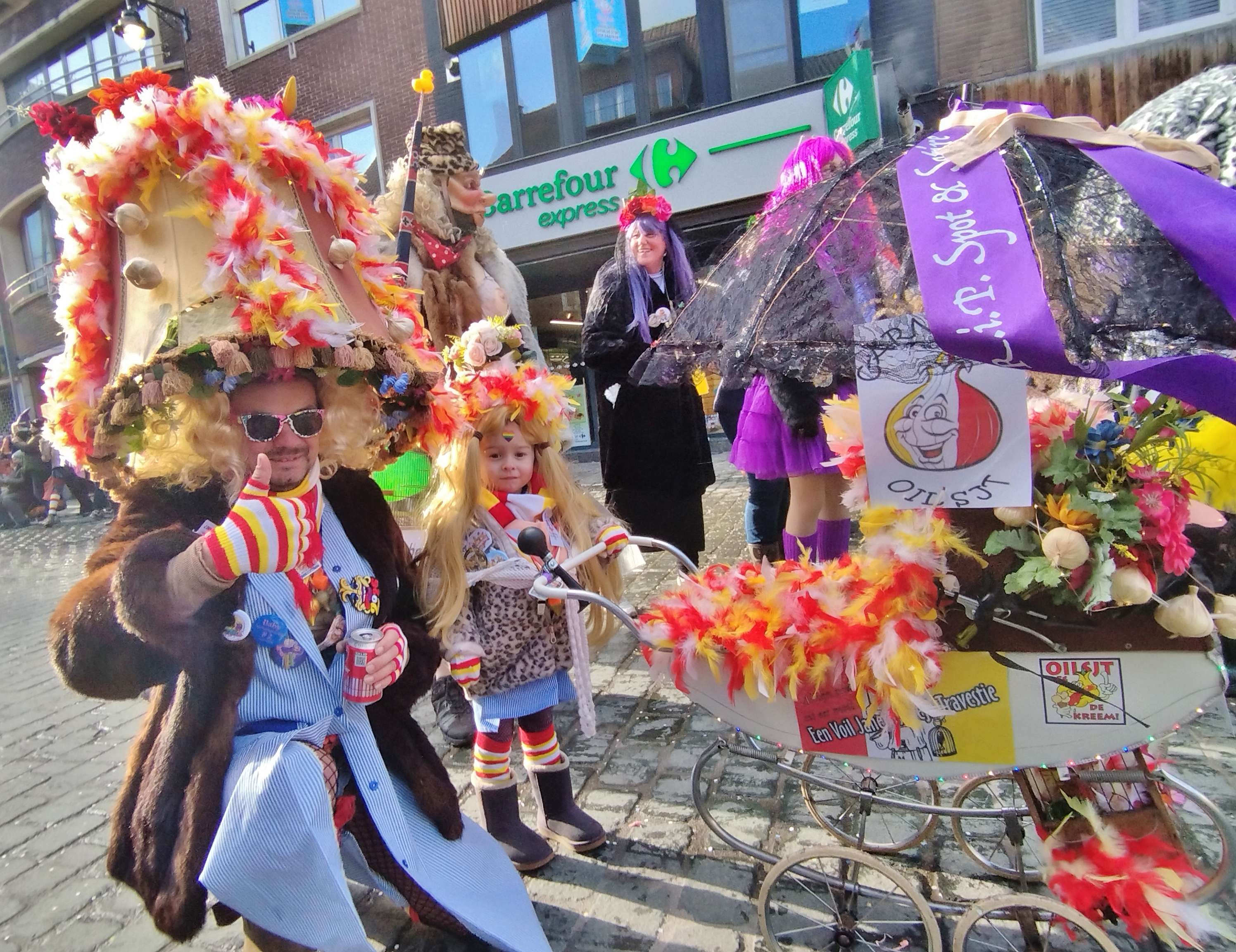 Aalst Carnaval 2026 - Voil Janetten genieten van hun 'vettigen doist'ndag'!