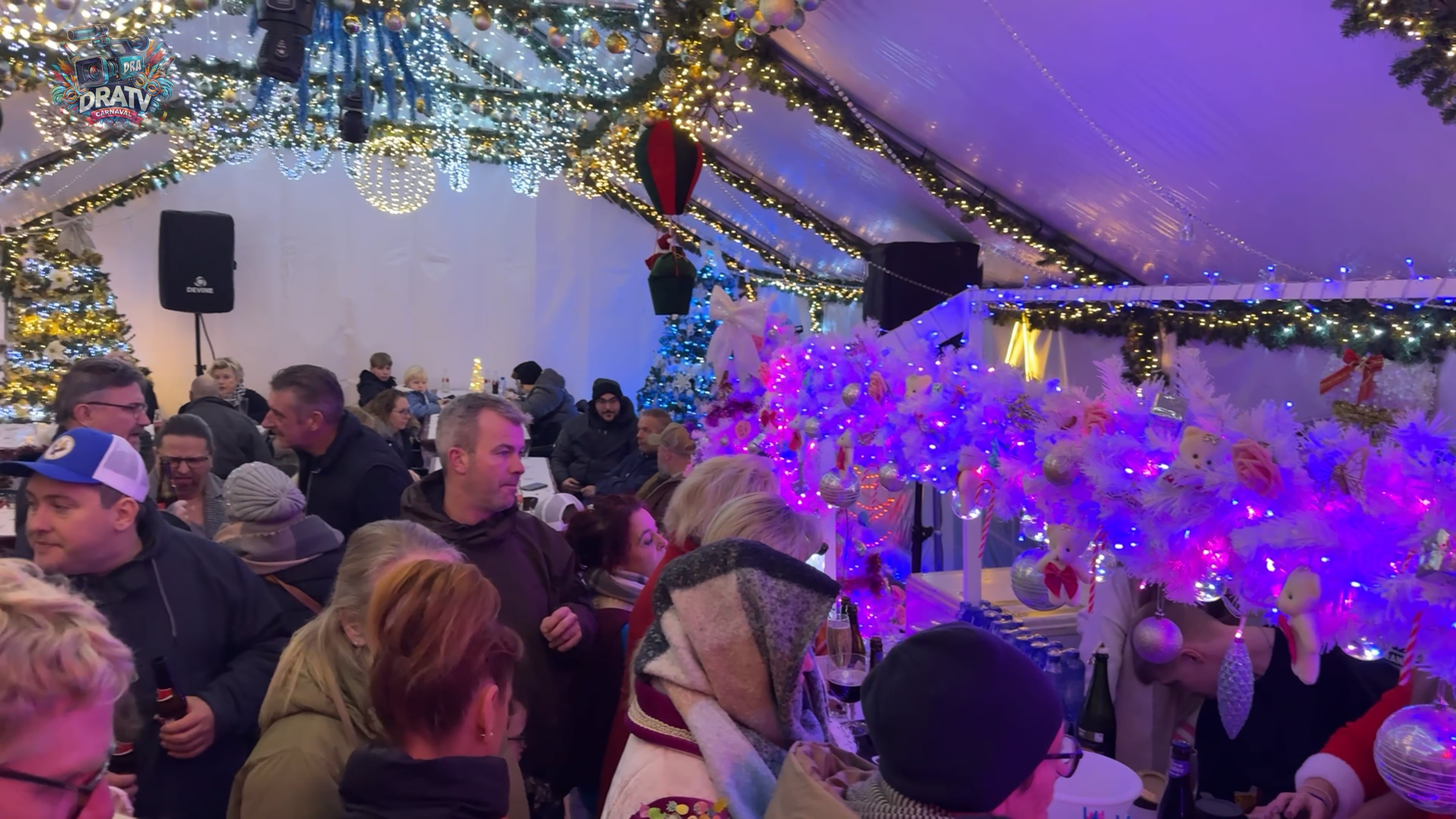 sfeerbeelden opening kersthuisje horebekeveld