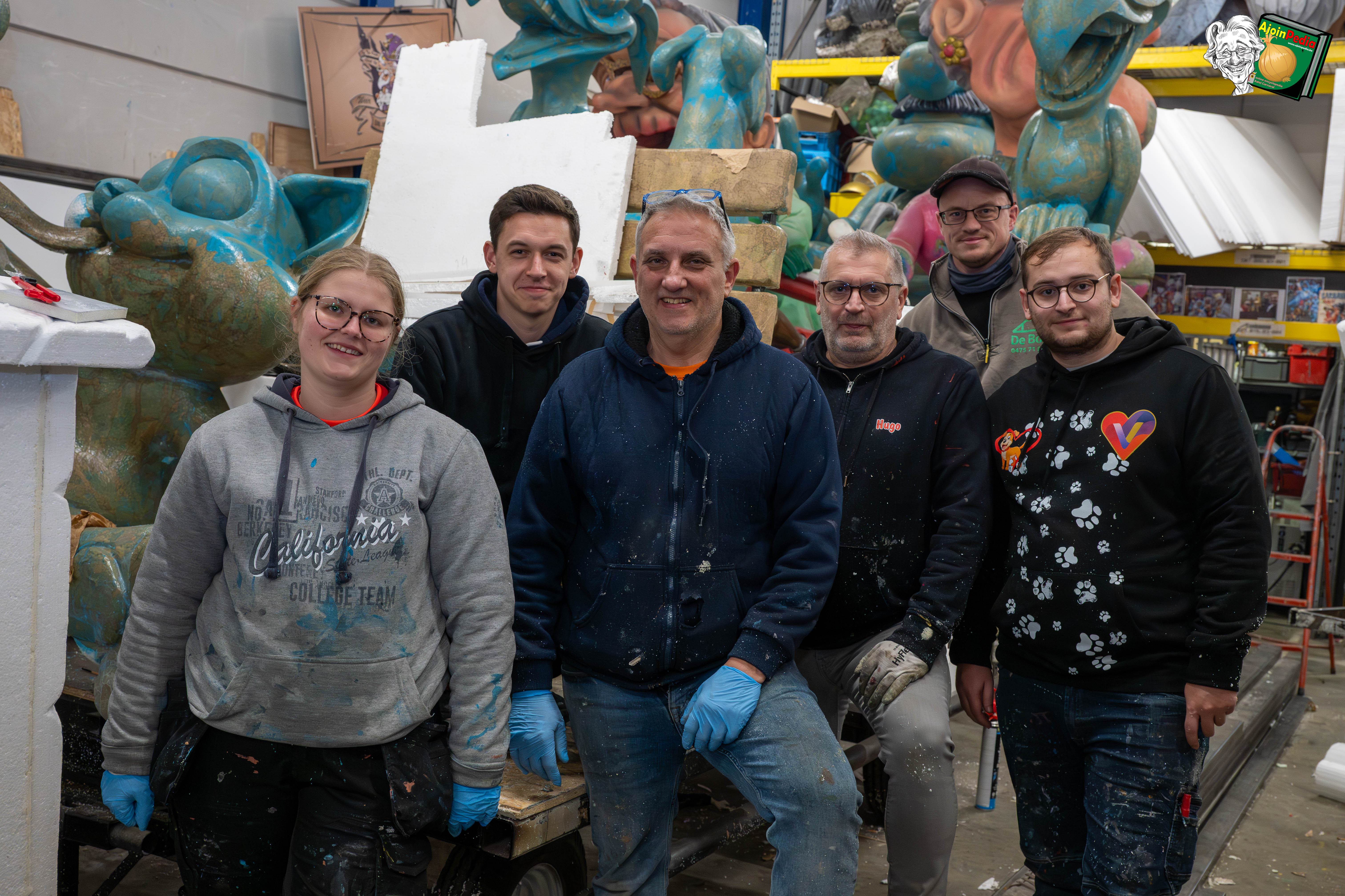 Aalst Carnaval 2026 - Stoetthema AKV Tes Ter Oever: 'Dankzoi Caroline loatek me in men à daugen saumen me men bisjten begrauven'