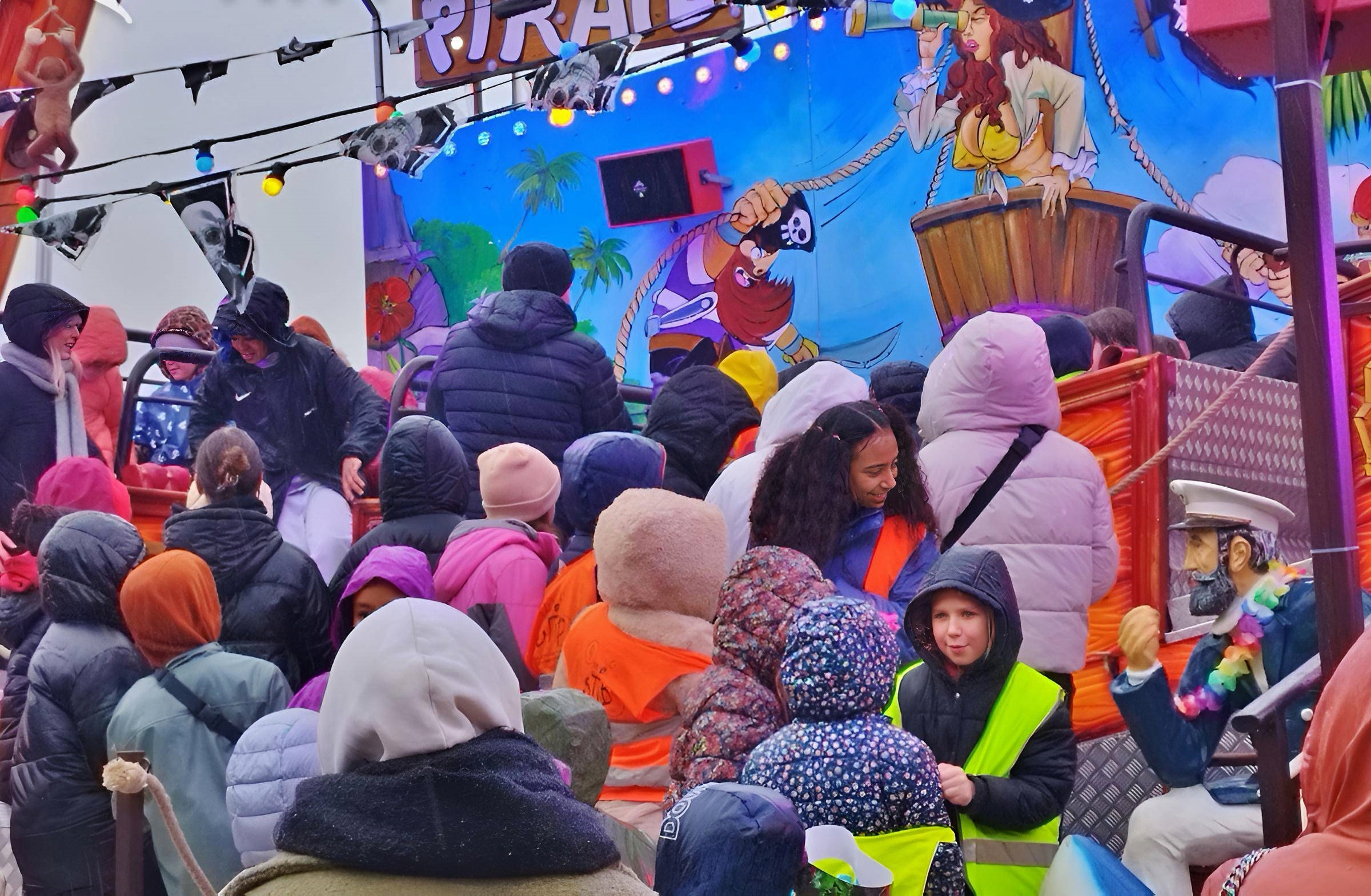 
Aalst Carnaval 2024 - Dag van het Kind: blije gezichtjes ondanks het regenweer!
