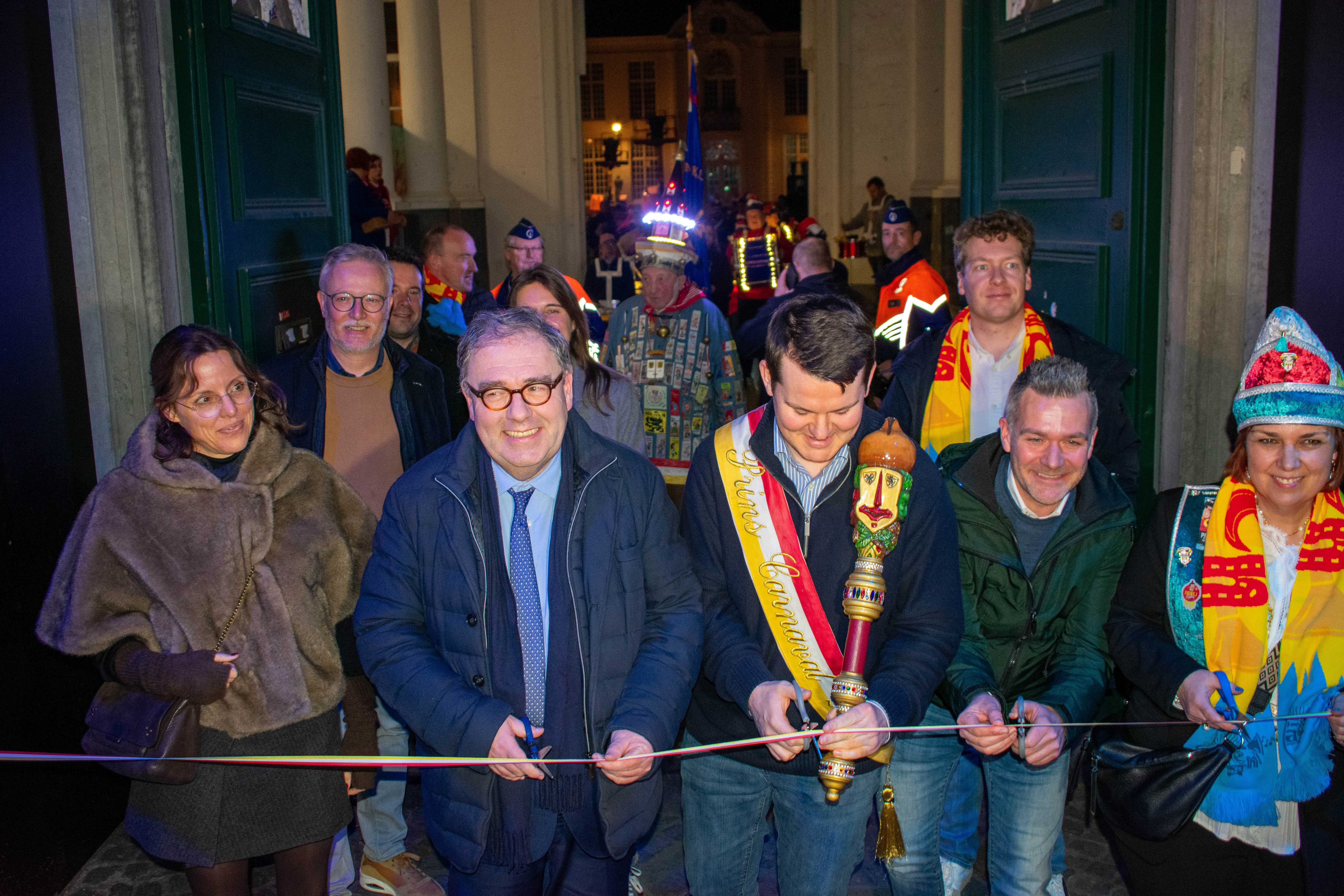Aalst Carnaval 2025 - Winterfoor tovert Aalst in de Kermissfeer!