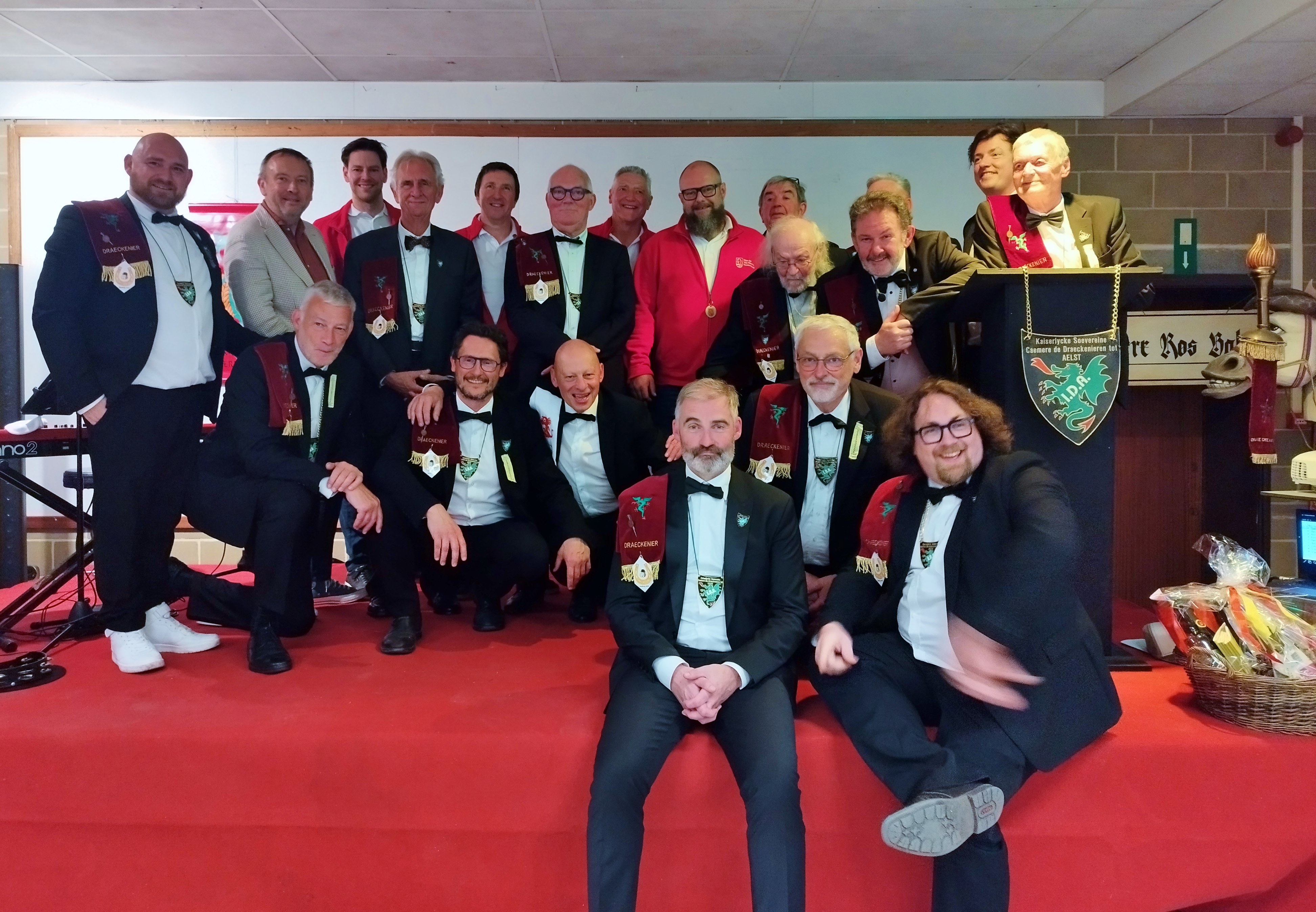 De Draeckenieren presenteerden 'Halfweg - Lachen es een serieize zauk ...!' Sfeerverslag over een namiddag rivaliteit & verbroedering!