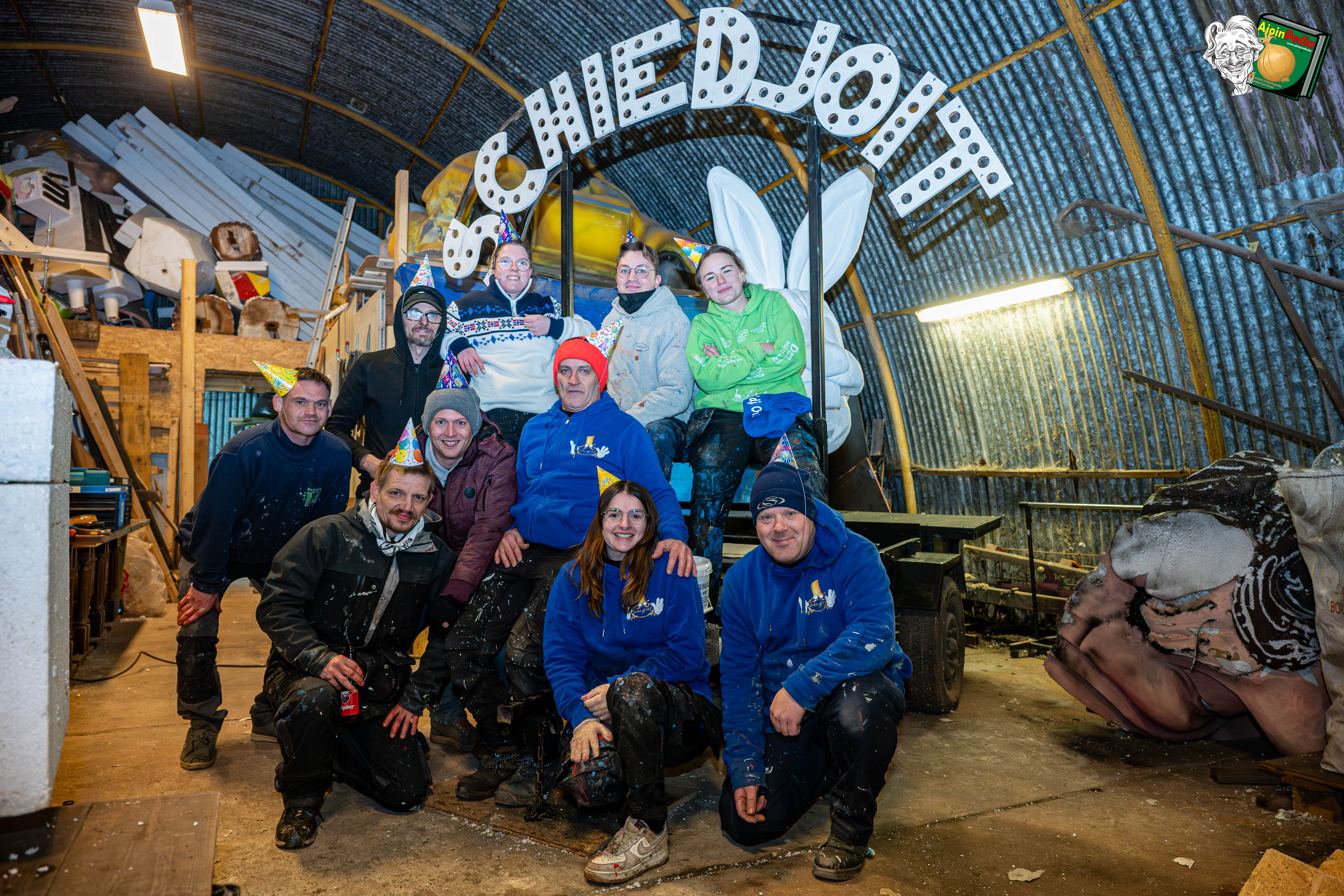 Aalst Carnaval 2026 - Stoetthema AKV Schie 'dj Oit!: 'Fiejst In d'Oilsjterse stee, Schie 'dj Oit! viert 10 joor Jubilee!'