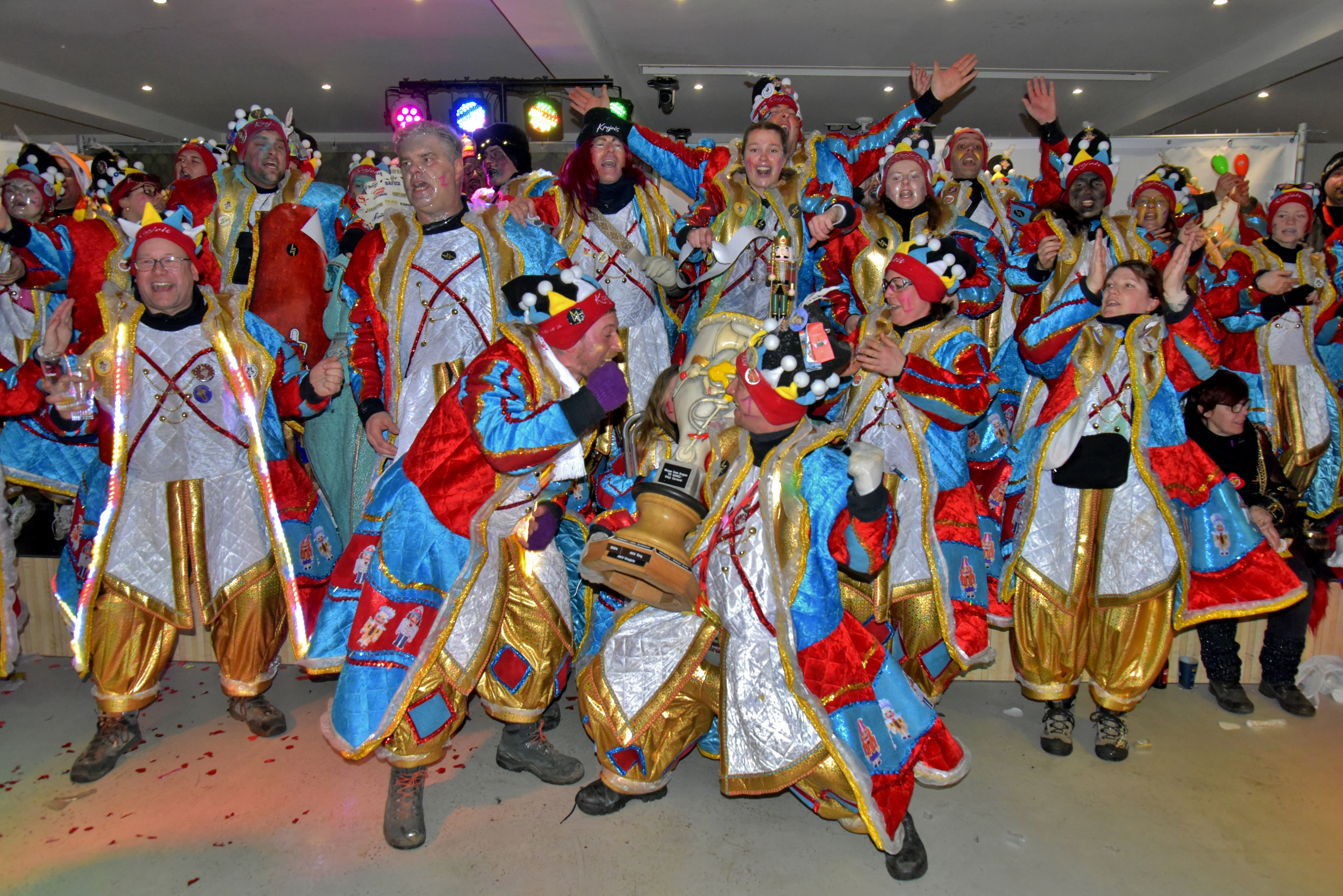 Aalst Carnaval 2025 - Wisselbeker 'De Kamiel' gaat naar Krejeis, Dest Goe Schief en De Schoitkitten!