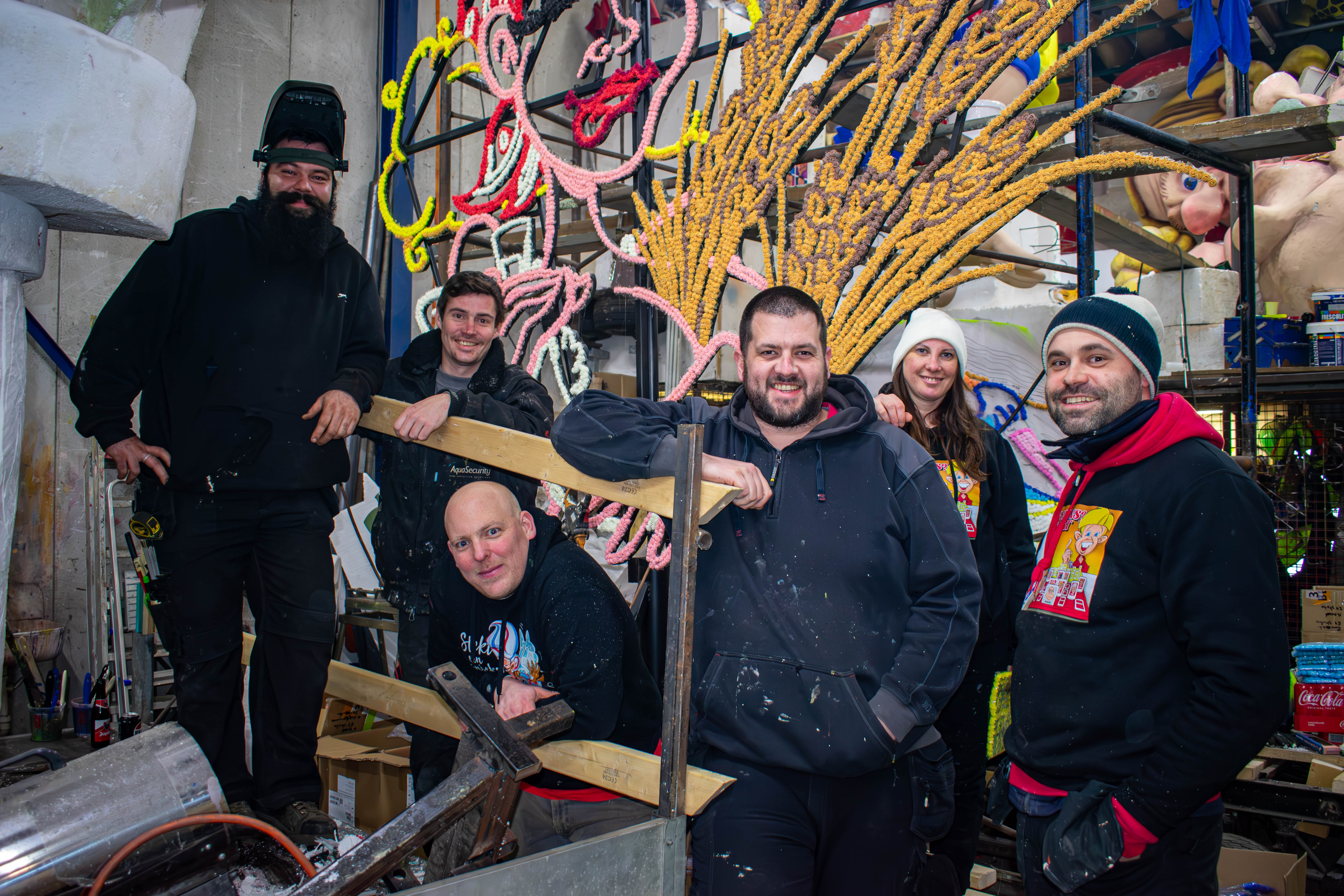 Aalst Carnaval 2025 - Stoetthema AKV Beplekt En Bespoeten: 'De Prikkeling, geoeigst deer et juste zood'