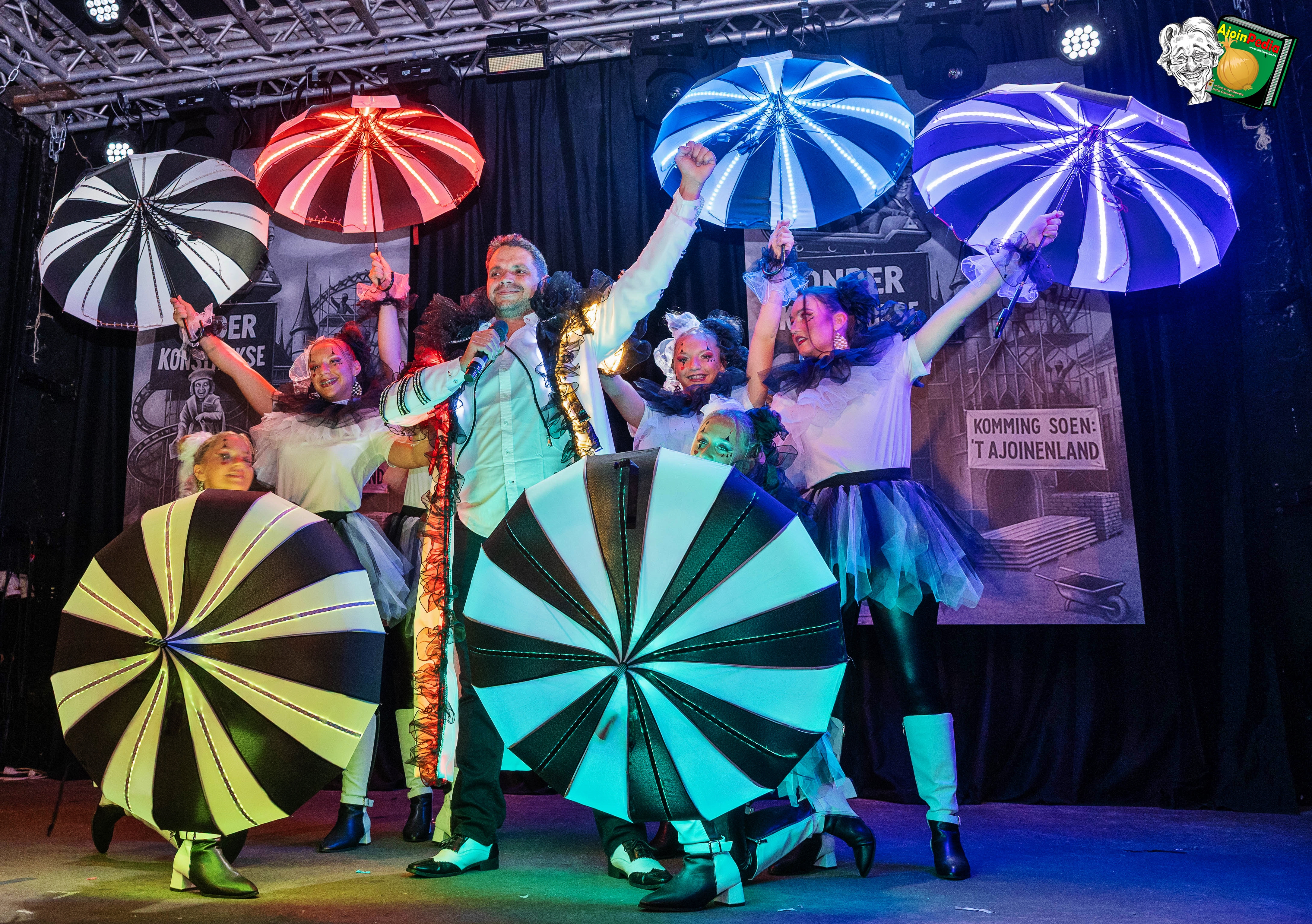 Aalst Carnaval 2026 - Campagnebal Timmy warmt 'Zaal Cinema' op voor ’t Ajoinenland!