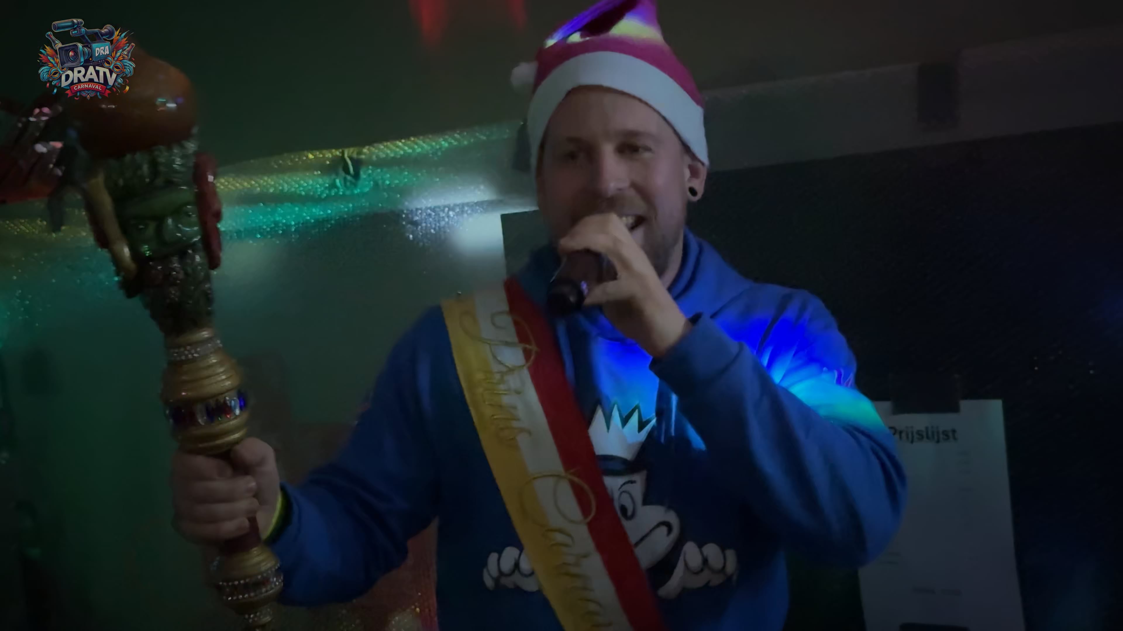 Oilsjt Zitj Op Zèn Peerd - de kerstmuts editie